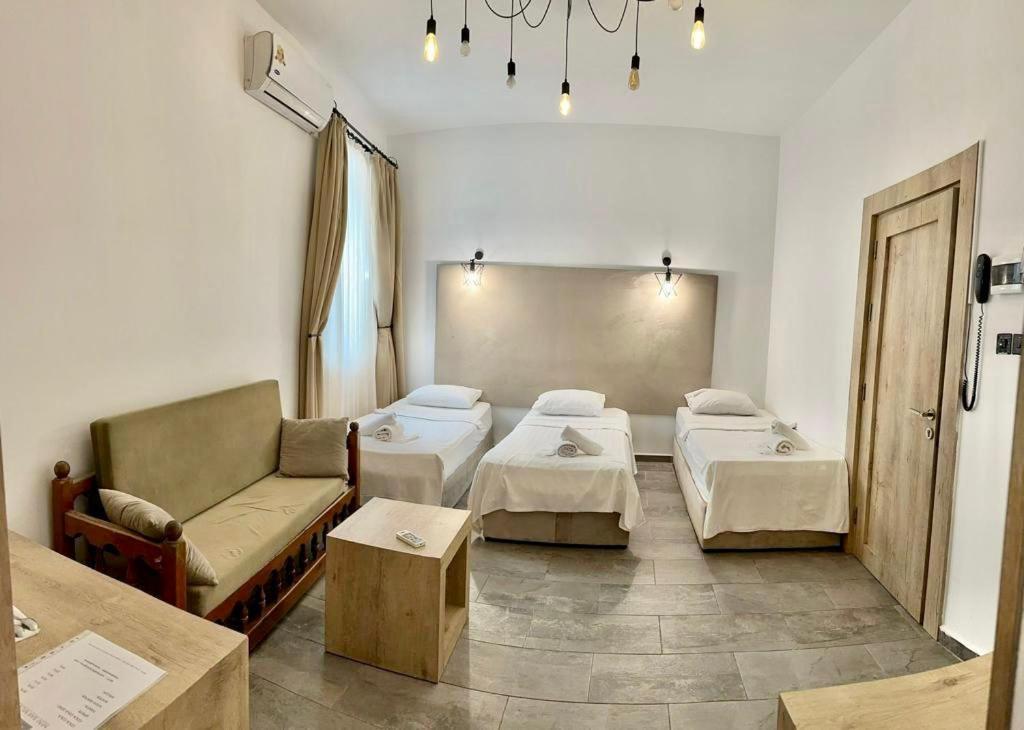 The Port Of Kyrenia Hotel Exterior photo